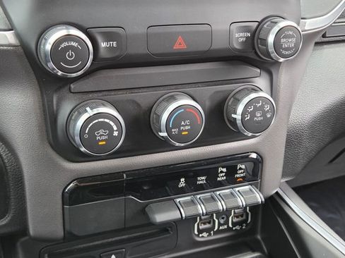 Used 2019 RAM 1500 Big Horn RWD image 26