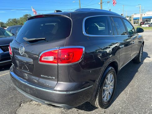 Used 2017 Buick Enclave Leather FWD image 5