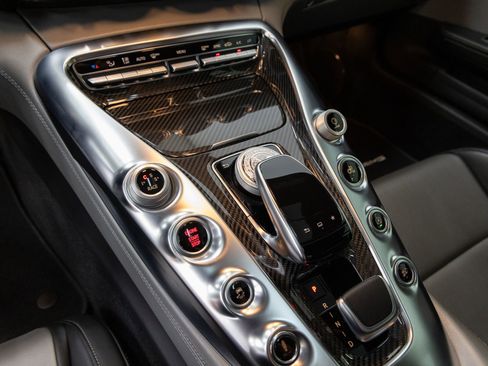 Used 2016 Mercedes-Benz AMG GT S w/ Exclusive Interior Package image 18