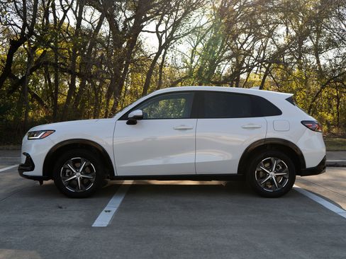 Certified 2025 Honda HR-V EX-L image 6