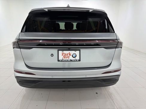 Used 2024 Lincoln Nautilus Premier w/ Equipment Group 102A AWD/4WD image 4