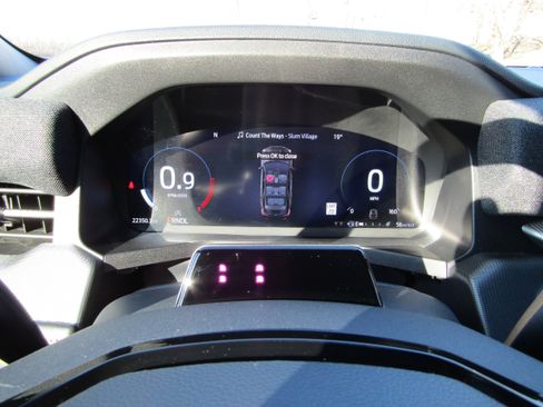 Certified 2025 Ford Explorer ST-Line w/ Premium Package image 21