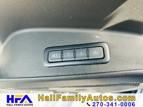 Used 2018 GMC Yukon Denali w/ Open Road Package AWD/4WD image 27