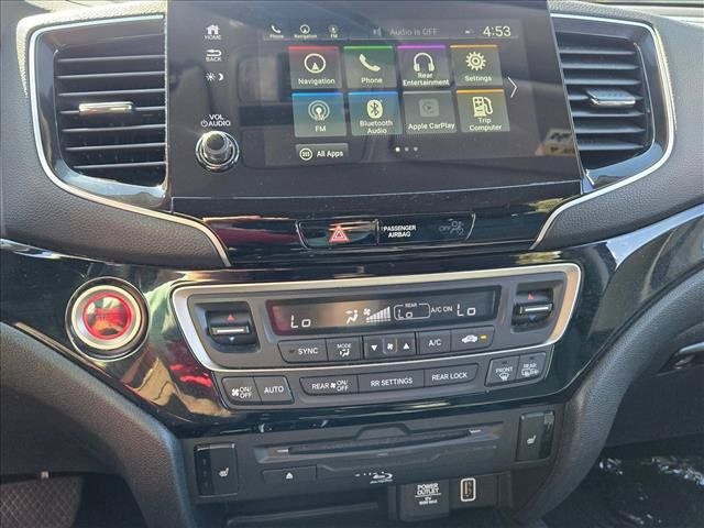 Certified 2020 Honda Pilot Touring image 12