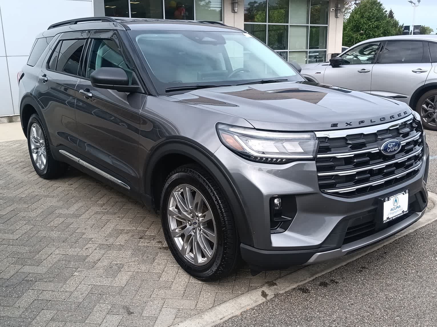 Used 2025 Ford Explorer Active w/ Active Comfort Package AWD/4WD image 6