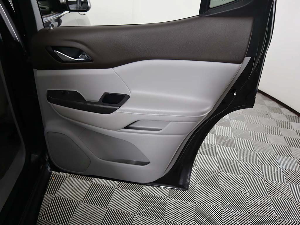 Used 2019 GMC Acadia SLT AWD/4WD image 26