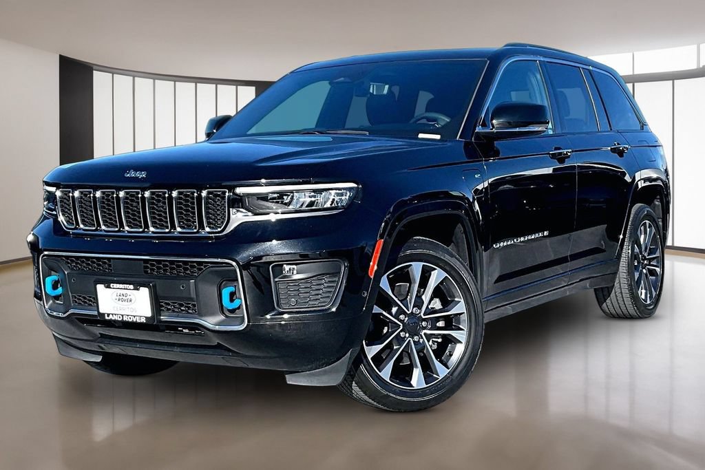 Used 2023 Jeep Grand Cherokee Overland w/ Luxury Tech Group IV AWD/4WD image 1