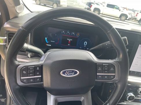 Used 2024 Ford F250 Lariat w/ Lariat Ultimate Package AWD/4WD image 32