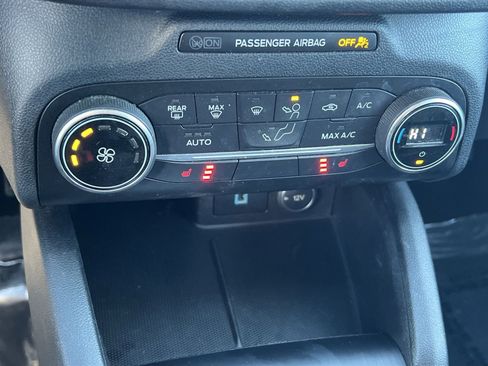 Used 2020 Ford Escape SE Sport image 21