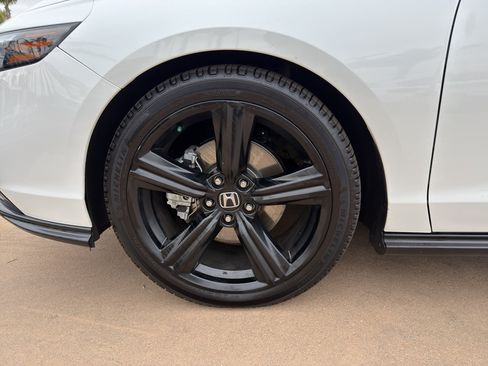 Used 2024 Honda Accord Sport image 7