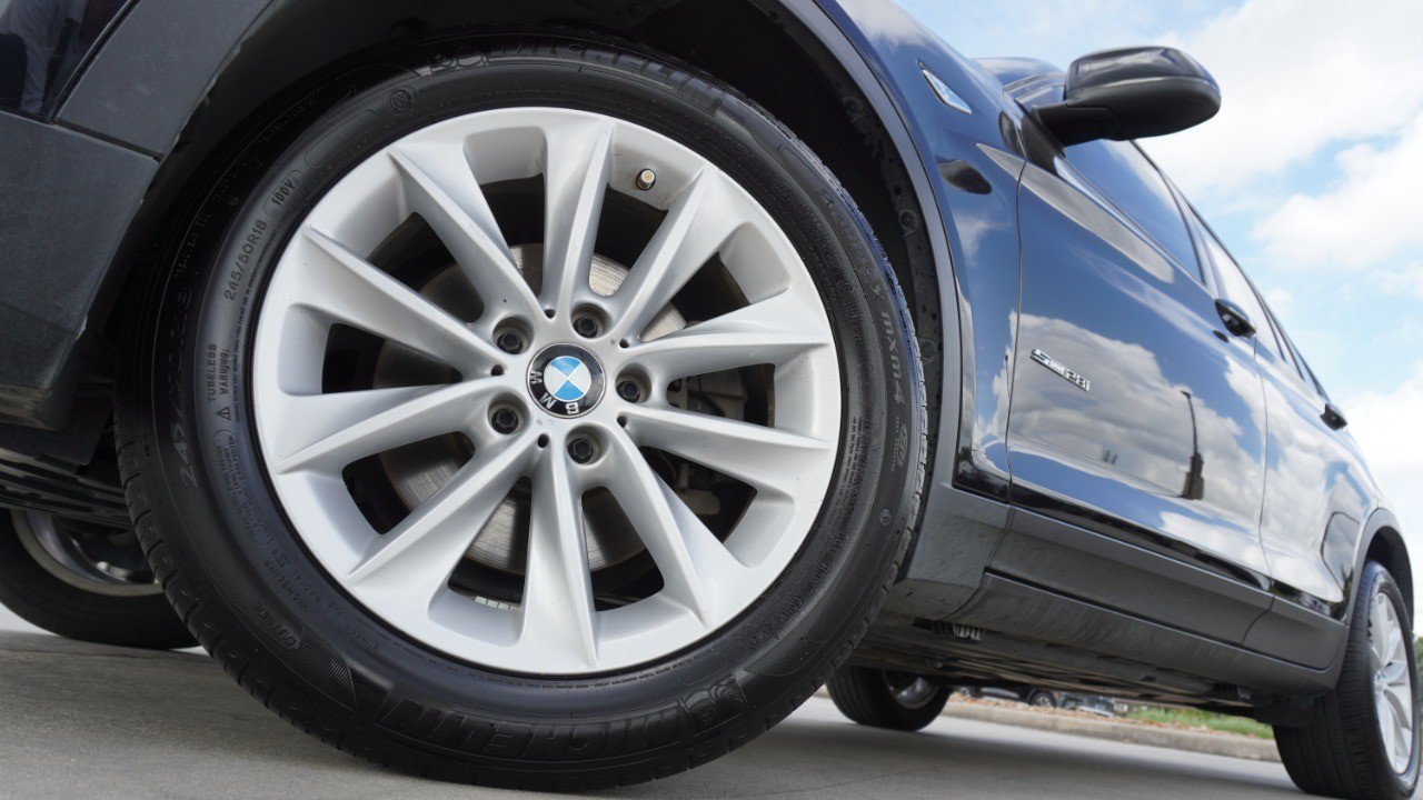 Used 2017 BMW X3 sDrive28i RWD image 9