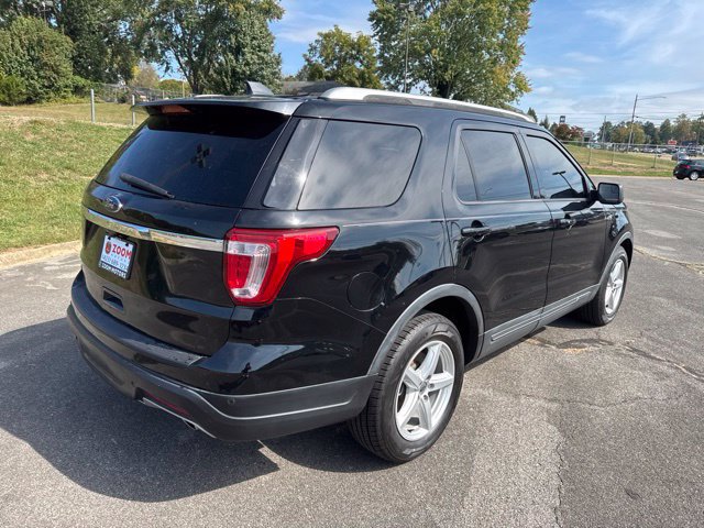 Used 2018 Ford Explorer XLT FWD image 8