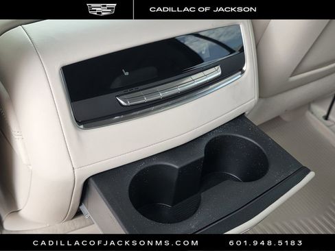 Certified 2026 Cadillac Escalade Platinum Sport w/ LPO, Floor Liner Package AWD/4WD image 29