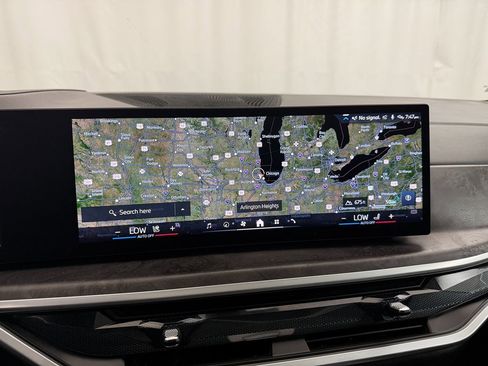 Used 2025 BMW X5 xDrive40i w/ Climate Comfort Package image 40