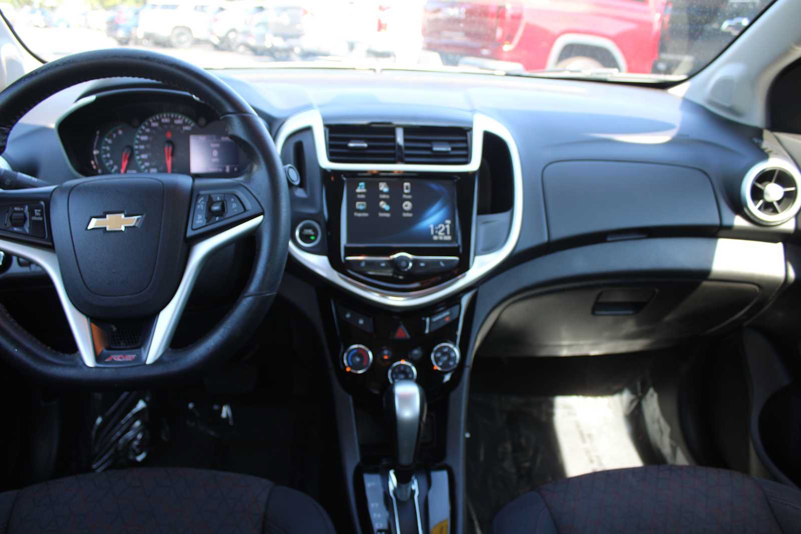 Used 2017 Chevrolet Sonic LT w/ Convenience Package FWD image 11