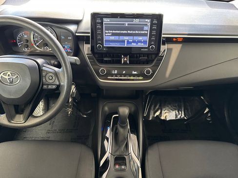 Certified 2021 Toyota Corolla LE image 17