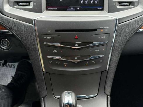 Used 2013 Lincoln MKS image 17