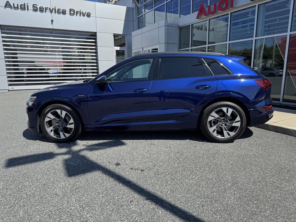 Used 2022 Audi e-tron Premium AWD/4WD image 8
