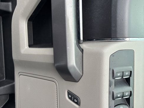 Used 2020 Ford F150 XLT w/ Trailer Tow Package image 13