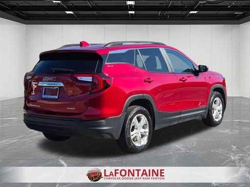 Used 2024 GMC Terrain SLE w/ Driver Convenience Package AWD/4WD image 5