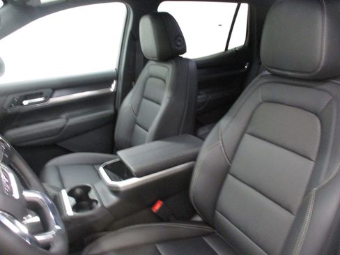 New 2026 GMC Terrain Elevation image 16