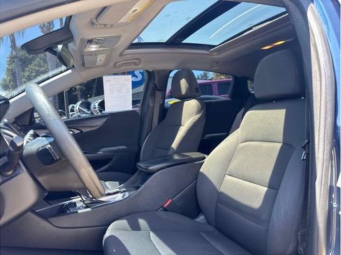 Used 2020 Chevrolet Malibu LT FWD image 12