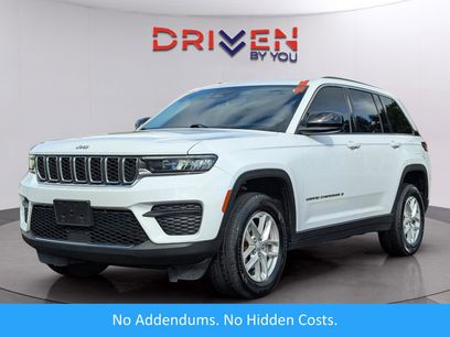 Used 2023 Jeep Grand Cherokee Laredo