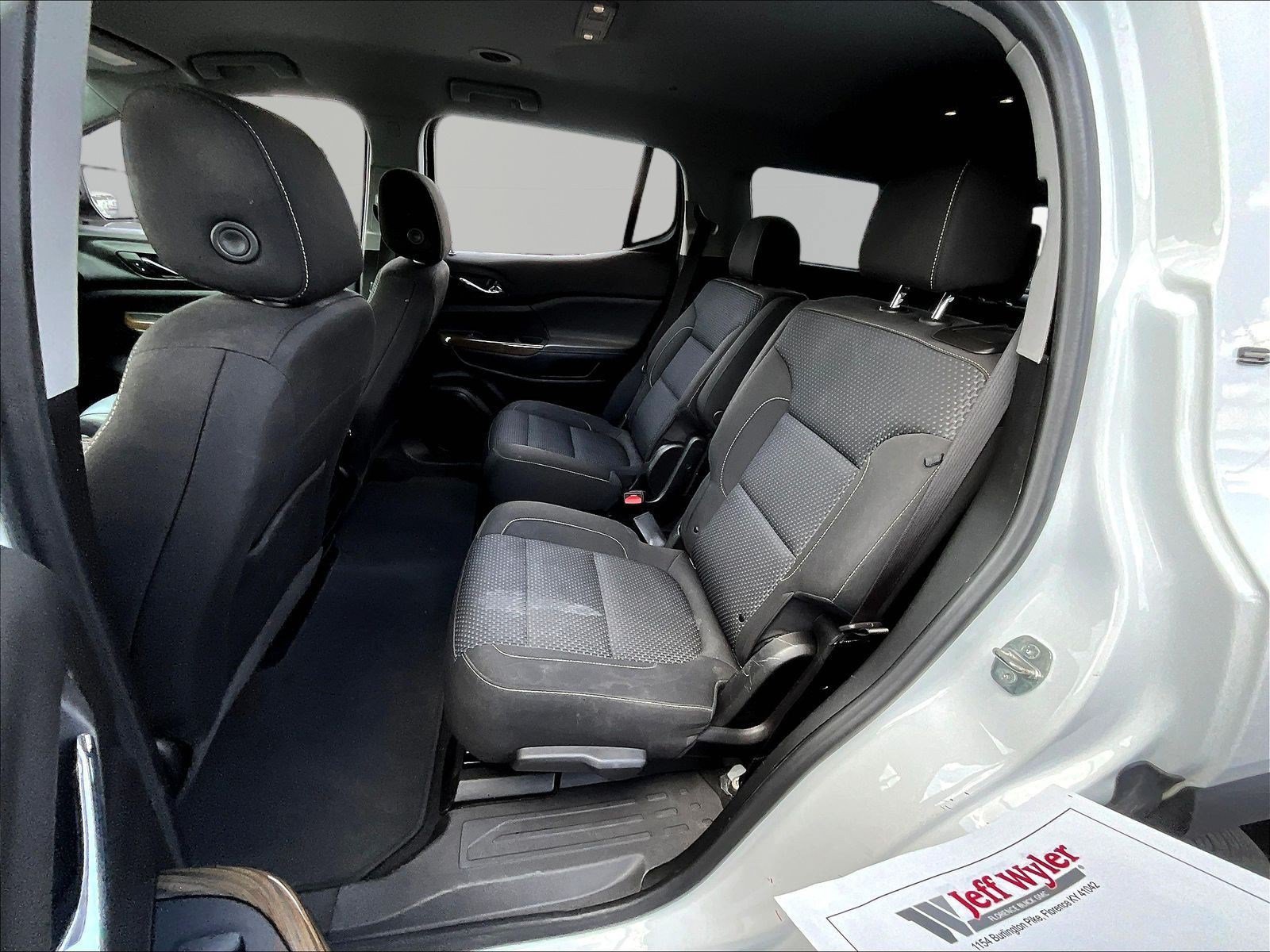 Used 2022 GMC Acadia SLE w/ Driver Convenience Package FWD image 22