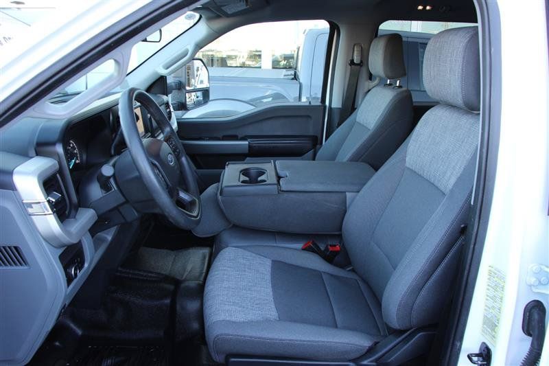 Used 2025 Ford F350 XLT AWD/4WD image 11