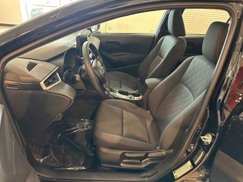 Used 2025 Toyota Corolla LE image 25