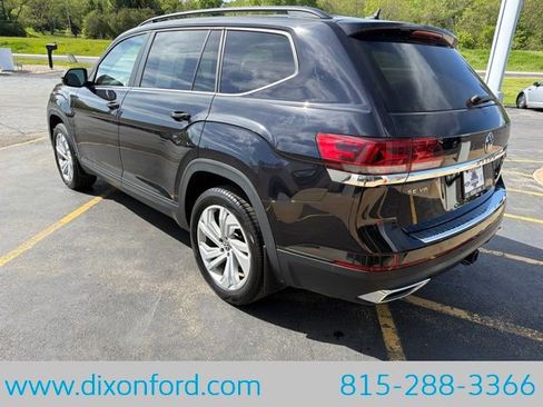 Used 2023 Volkswagen Atlas SE AWD/4WD image 6