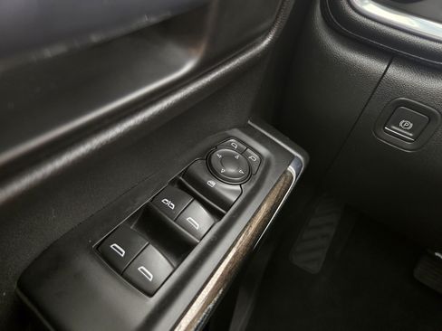 Certified 2021 Chevrolet Silverado 1500 LT Trail Boss w/ Safety Package AWD/4WD image 29