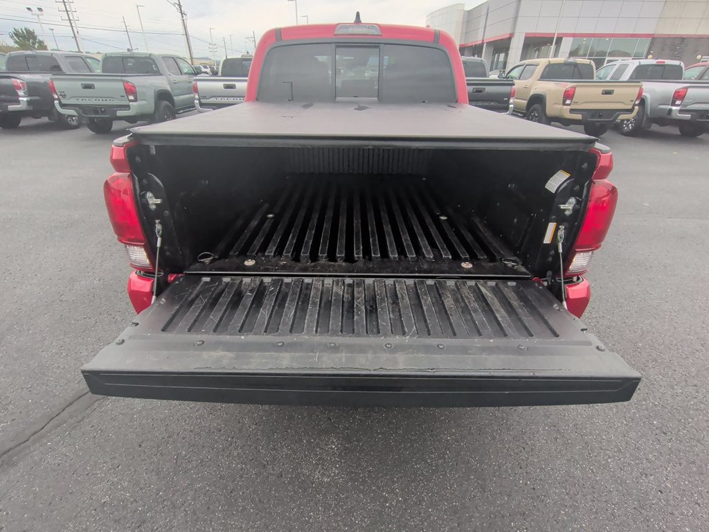 Used 2022 Toyota Tacoma SR AWD/4WD image 30