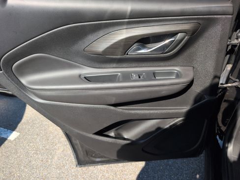 Used 2022 GMC Terrain SLT w/ Tech Package image 33