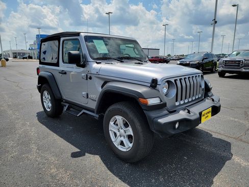 Used 2021 Jeep Wrangler Sport S image 6