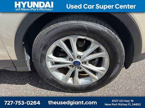 Used 2018 Ford Escape SE image 6