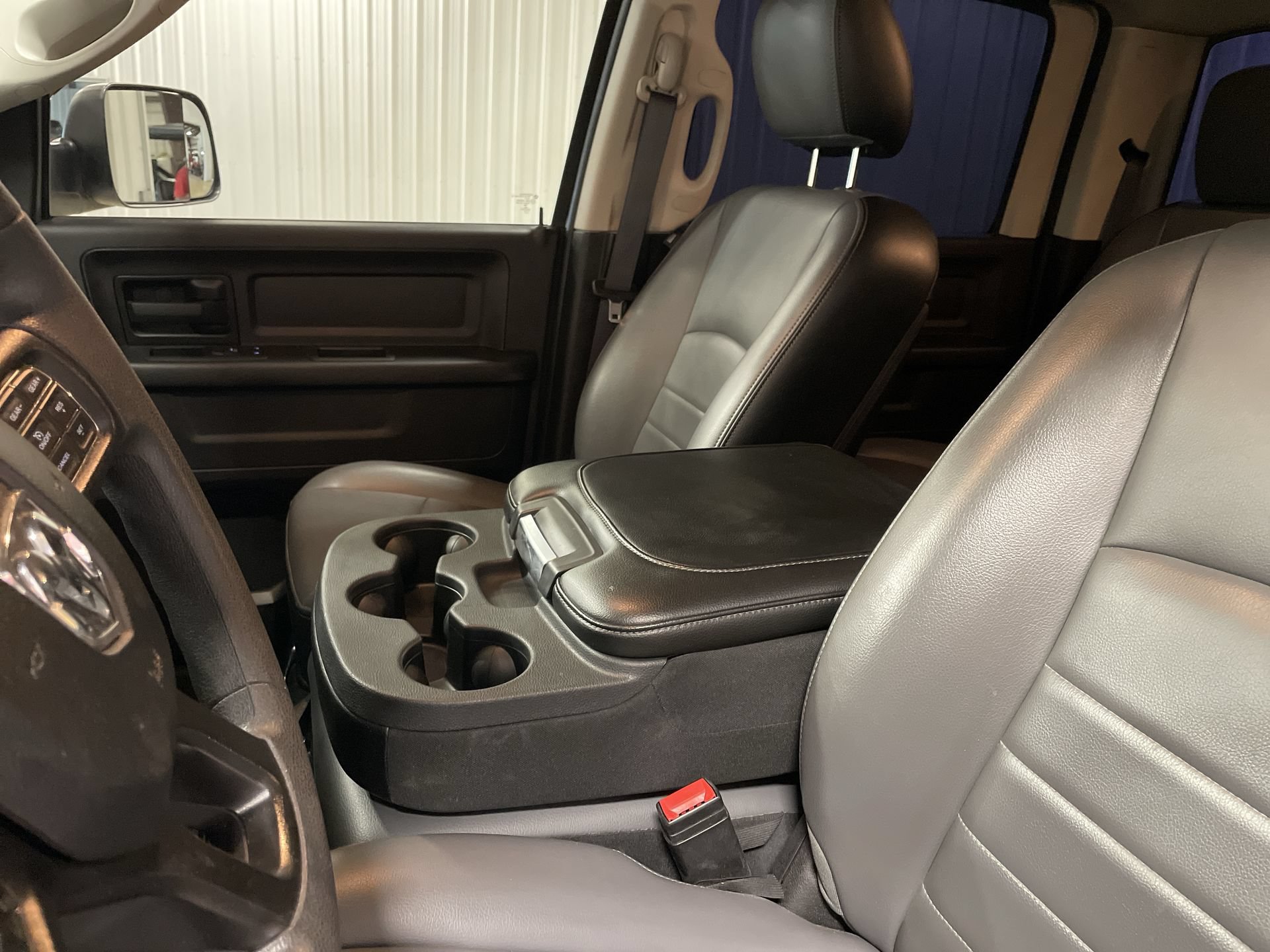 Used 2022 RAM 1500 Tradesman w/ Chrome Appearance Group AWD/4WD image 33