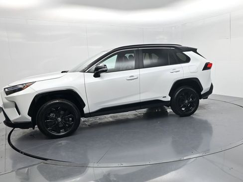 Used 2024 Toyota RAV4 XSE w/ Weather Package AWD/4WD image 4