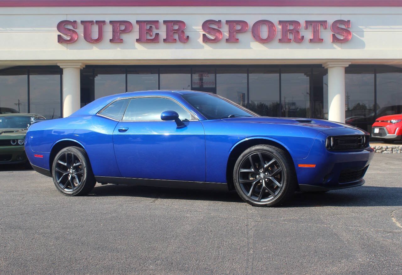 Used 2022 Dodge Challenger SXT w/ Plus Package RWD image 1