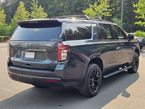 Used 2022 Chevrolet Suburban Z71 w/ Luxury Package AWD/4WD image 5