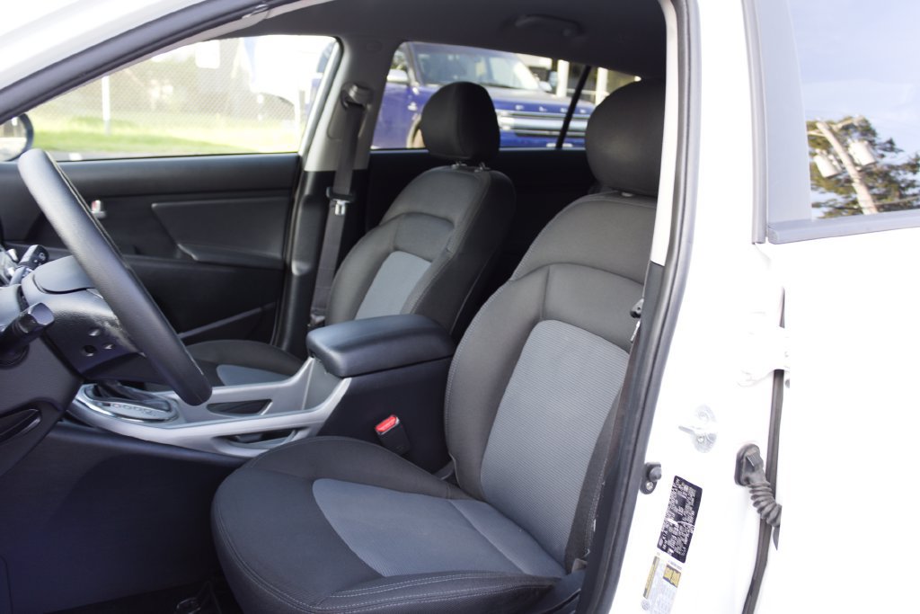 Used 2016 Kia Sportage LX AWD/4WD image 11