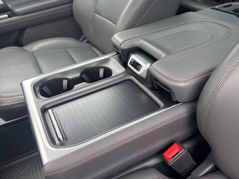 Used 2025 Ford Expedition Active image 15