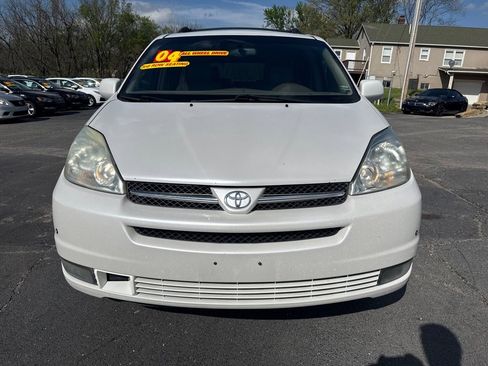 Used 2004 Toyota Sienna XLE image 3