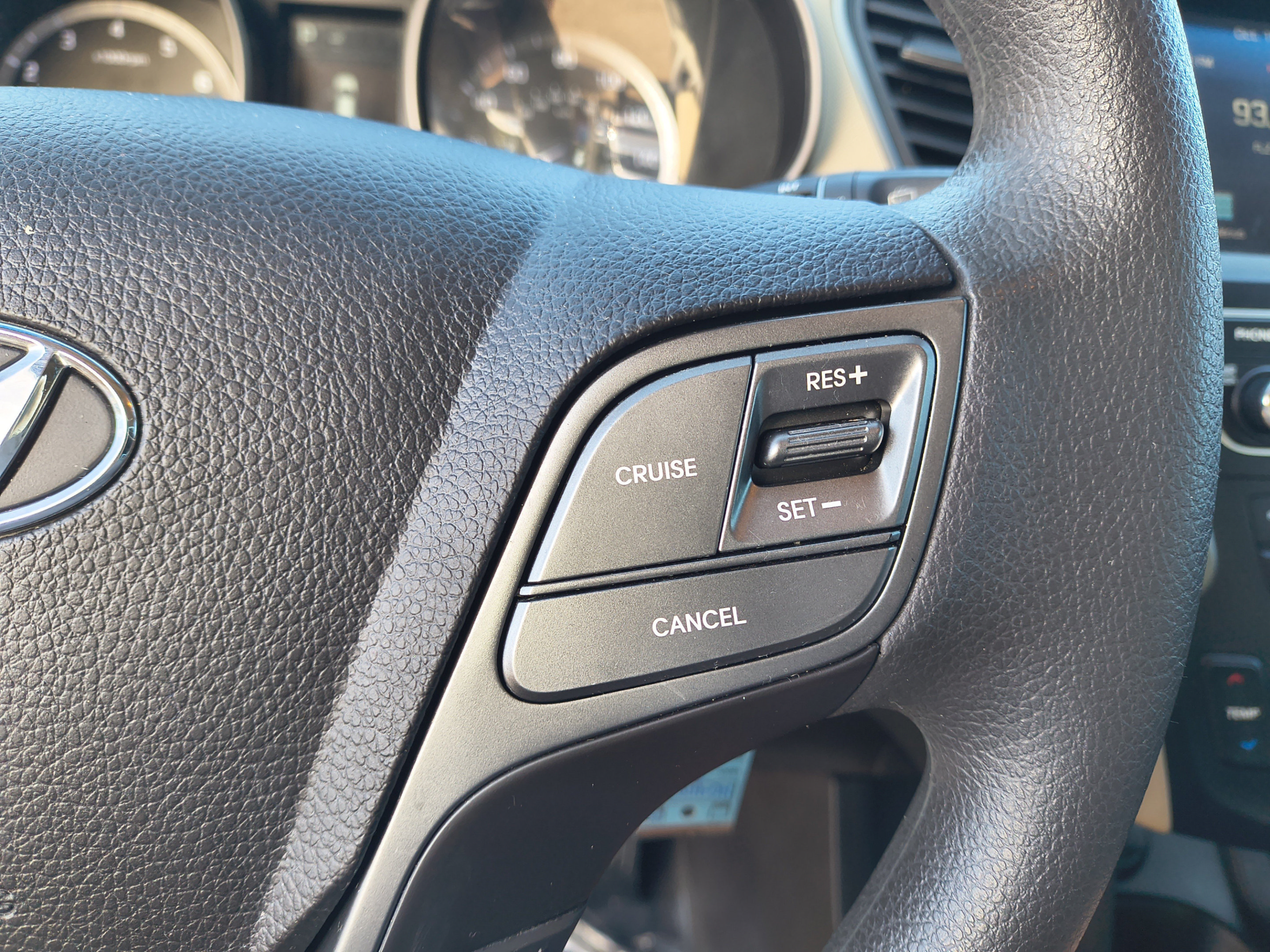 Used 2017 Hyundai Santa Fe Sport FWD image 28
