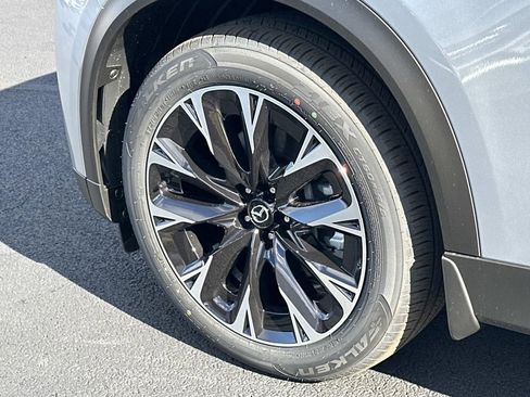 New 2025 MAZDA CX-90 Plug-In Hybrid w/ Premium Plus image 29