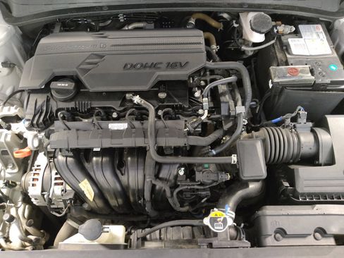 Used 2021 Hyundai Elantra SEL FWD image 30