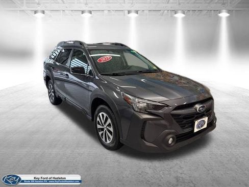Used 2023 Subaru Outback Premium AWD/4WD image 10