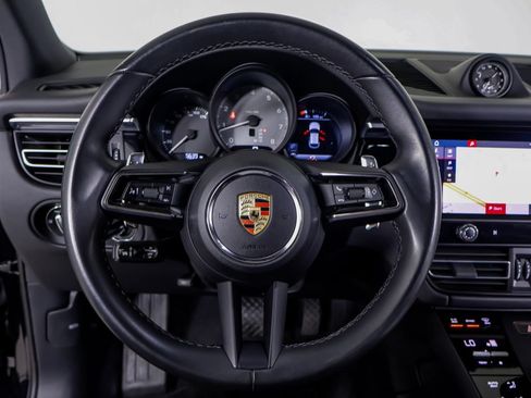 Certified 2023 Porsche Macan S AWD/4WD image 23