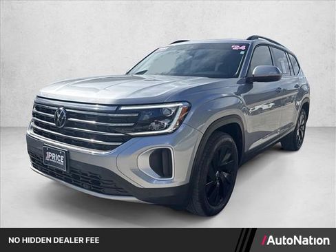 Used 2024 Volkswagen Atlas SE w/ Panoramic Sunroof Package FWD image 1