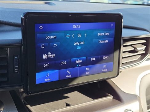 Used 2020 Ford Explorer XLT image 15